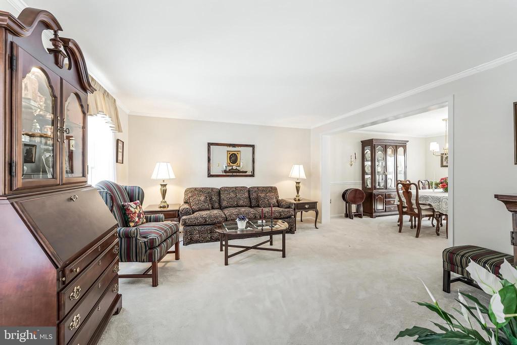 5115 BRYDON COURT