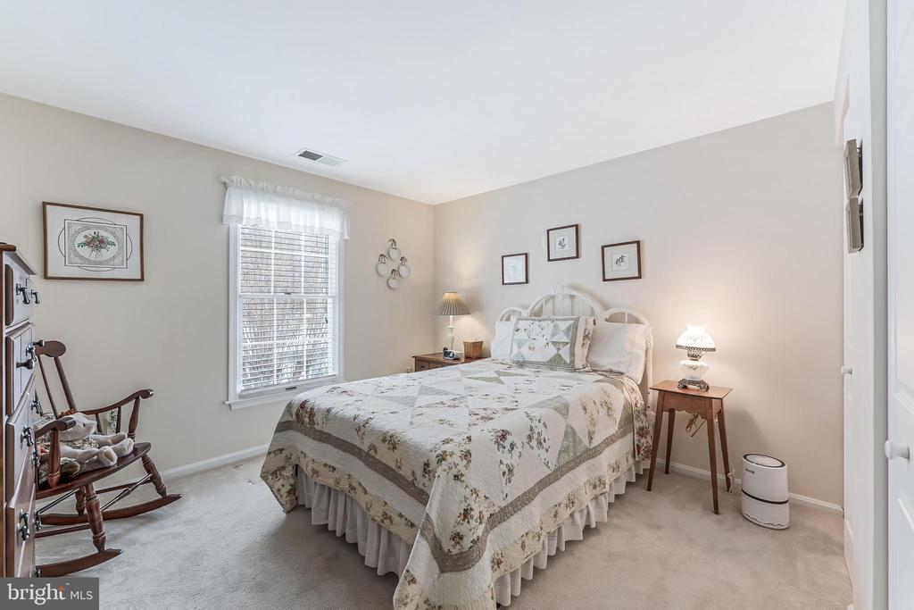 5115 BRYDON COURT