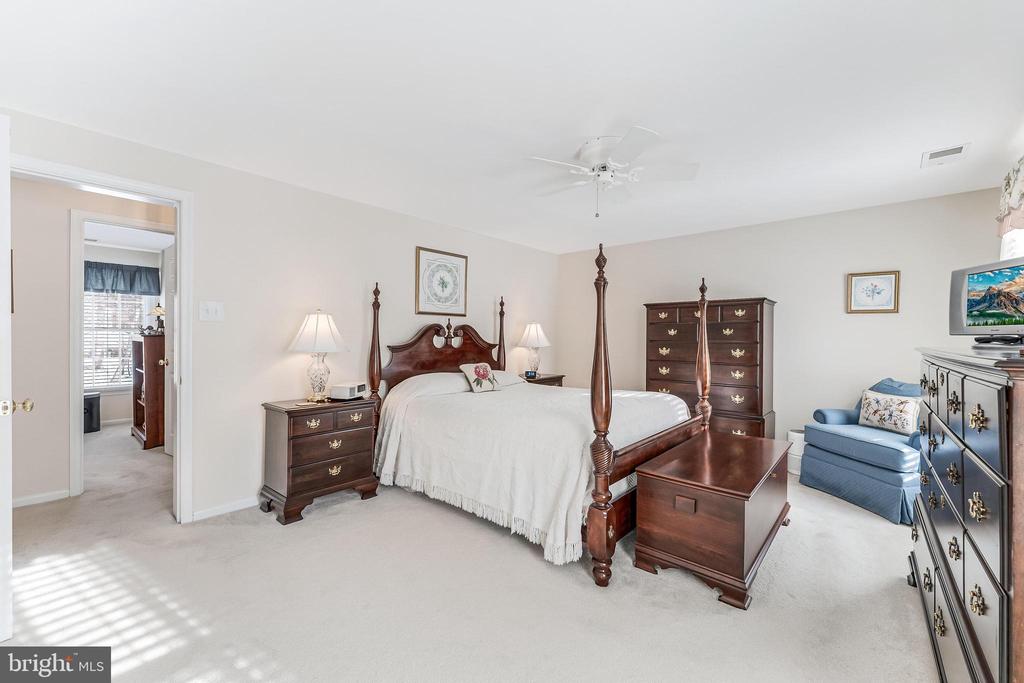 5115 BRYDON COURT