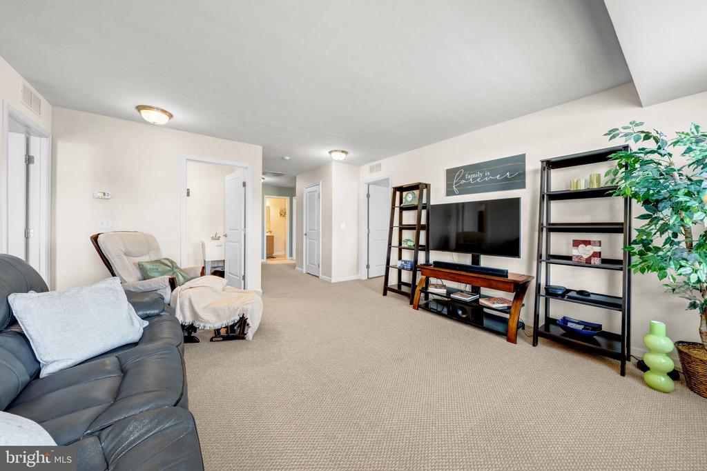 7137 SHEPHERDSTOWN ROAD