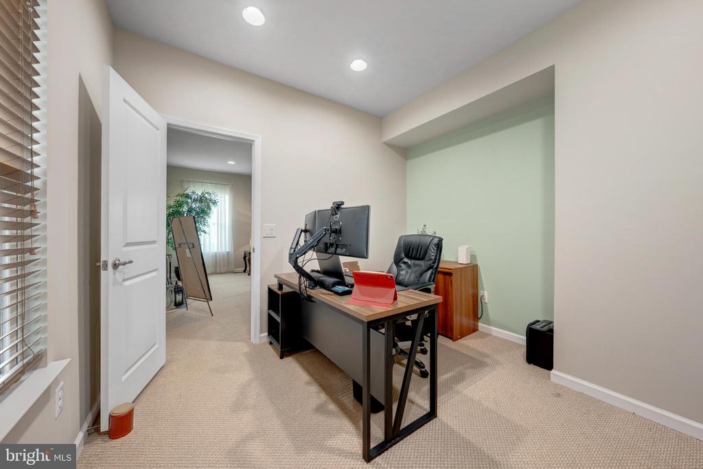 7137 SHEPHERDSTOWN ROAD