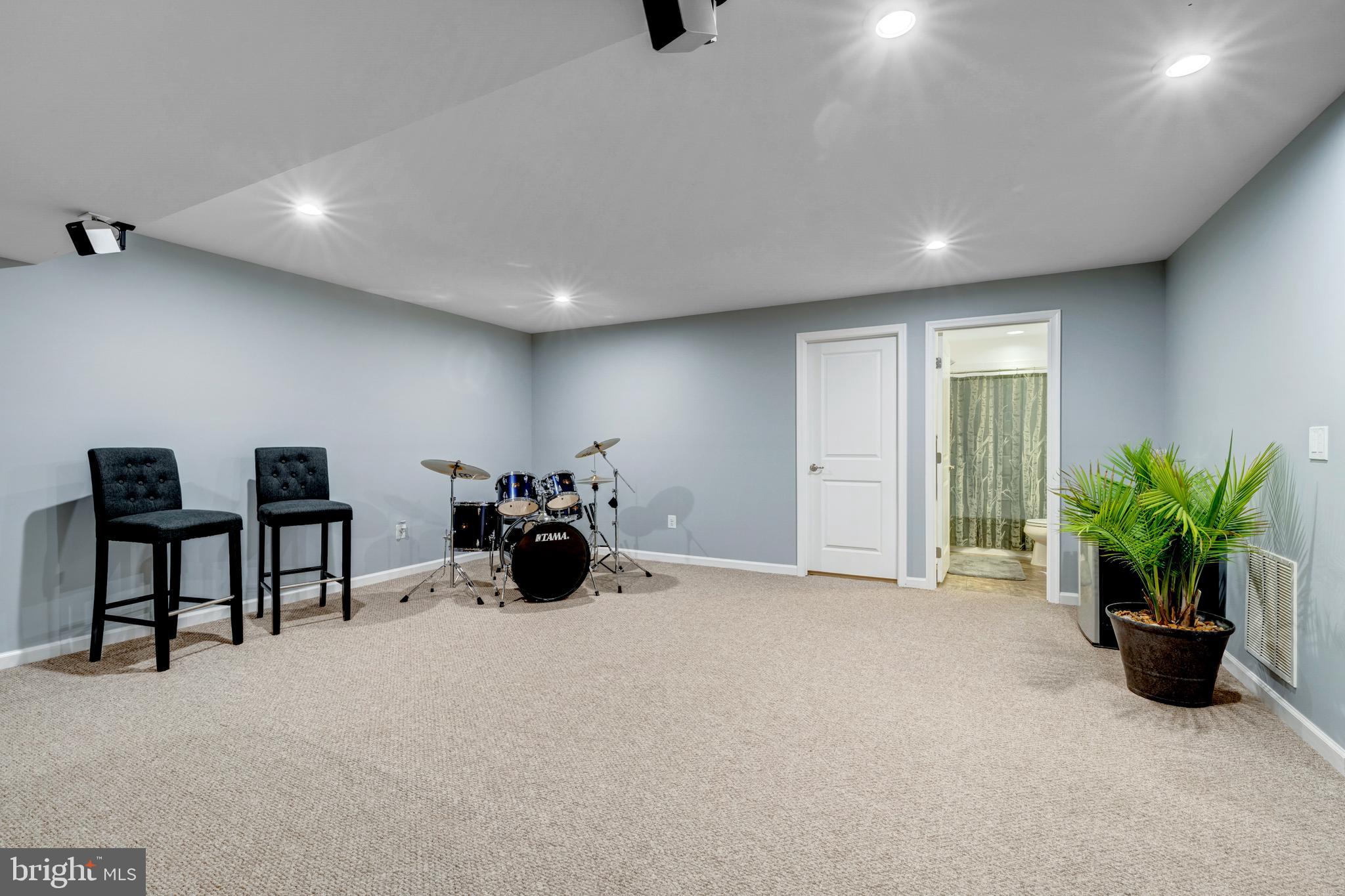 7137 SHEPHERDSTOWN ROAD