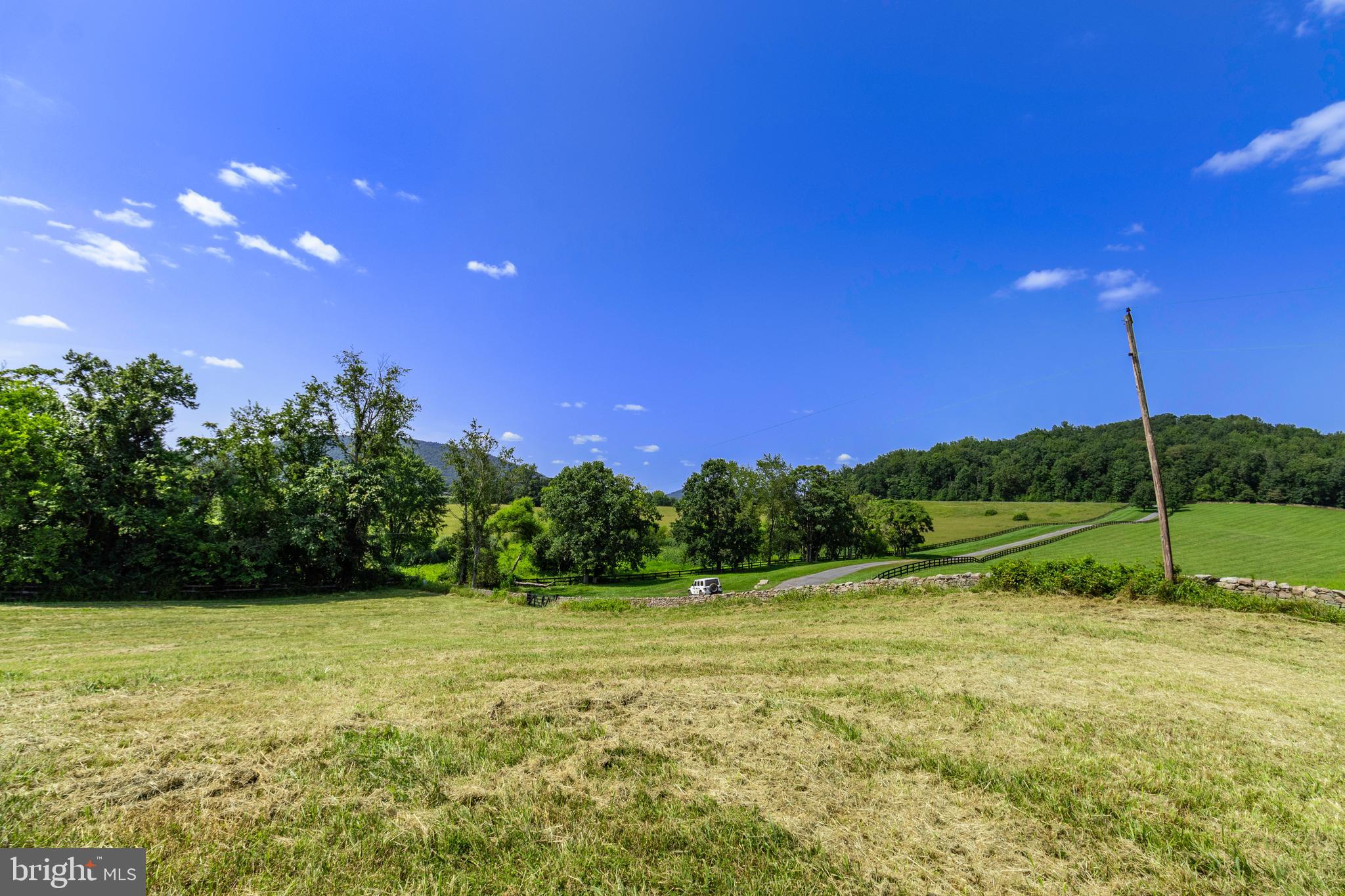 CLARENDON FARM DRIVE