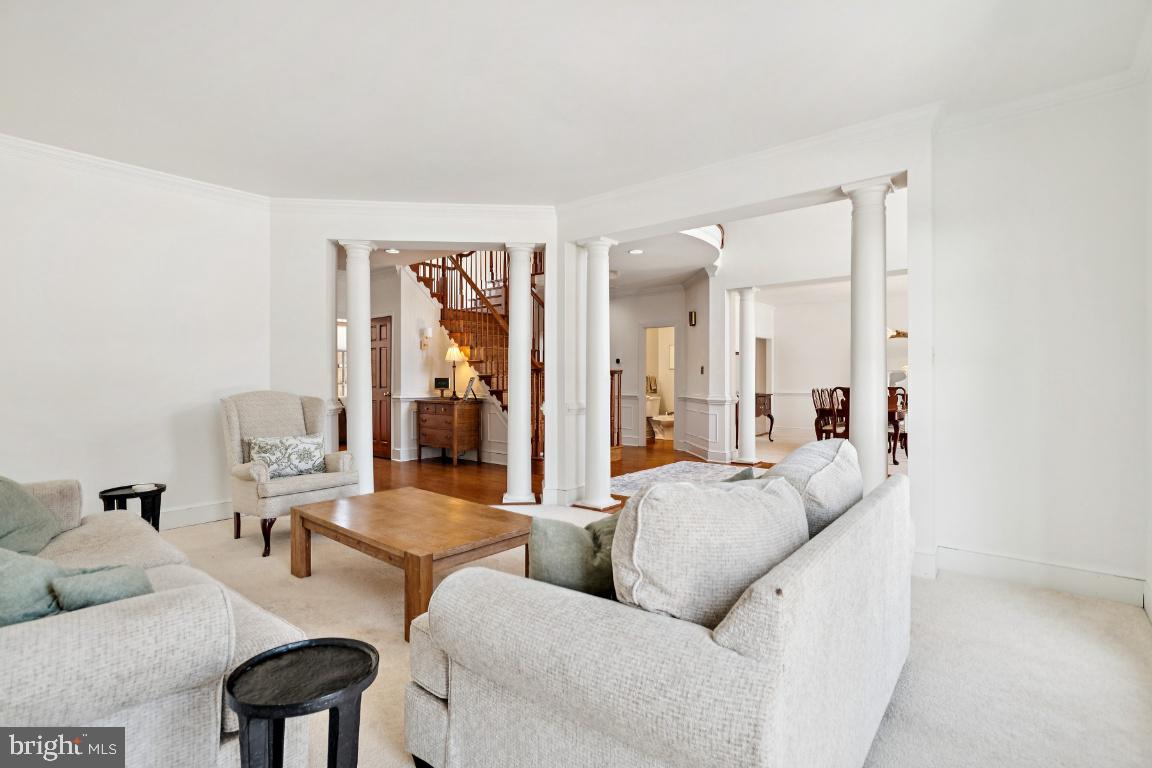 7819 WELLINGTON DRIVE