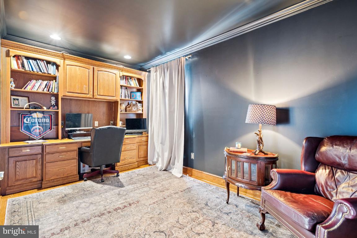 7819 WELLINGTON DRIVE