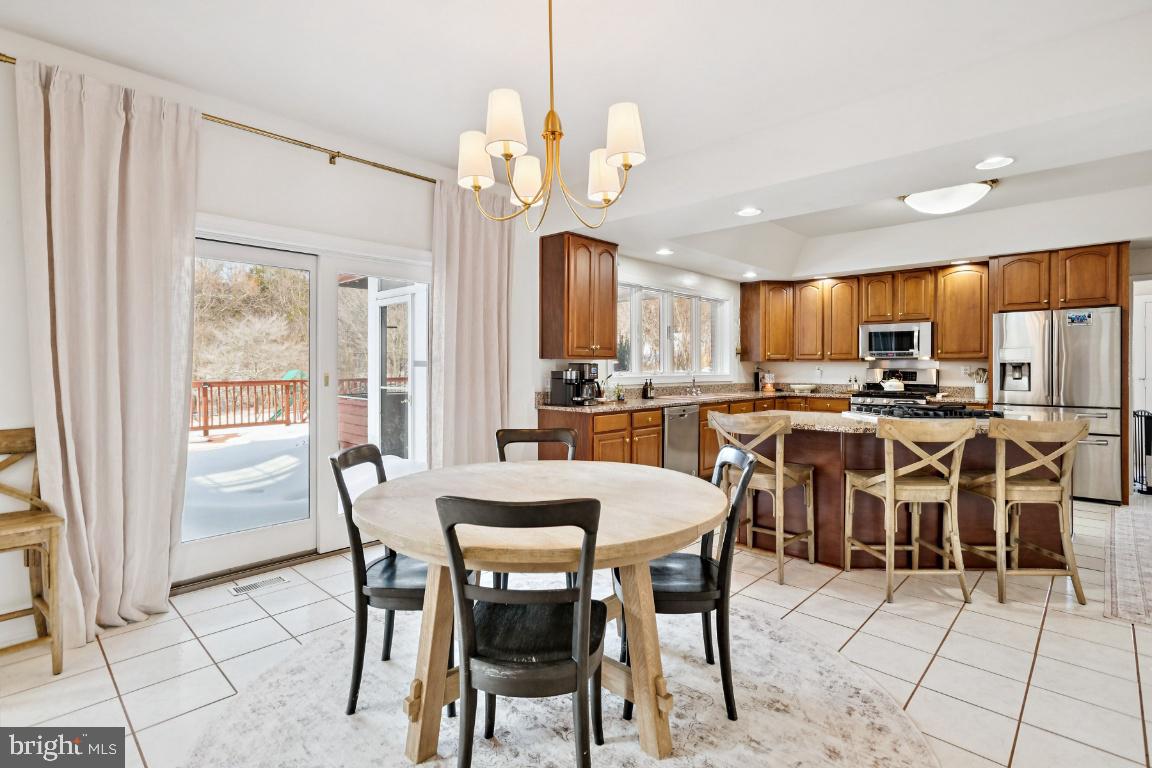 7819 WELLINGTON DRIVE