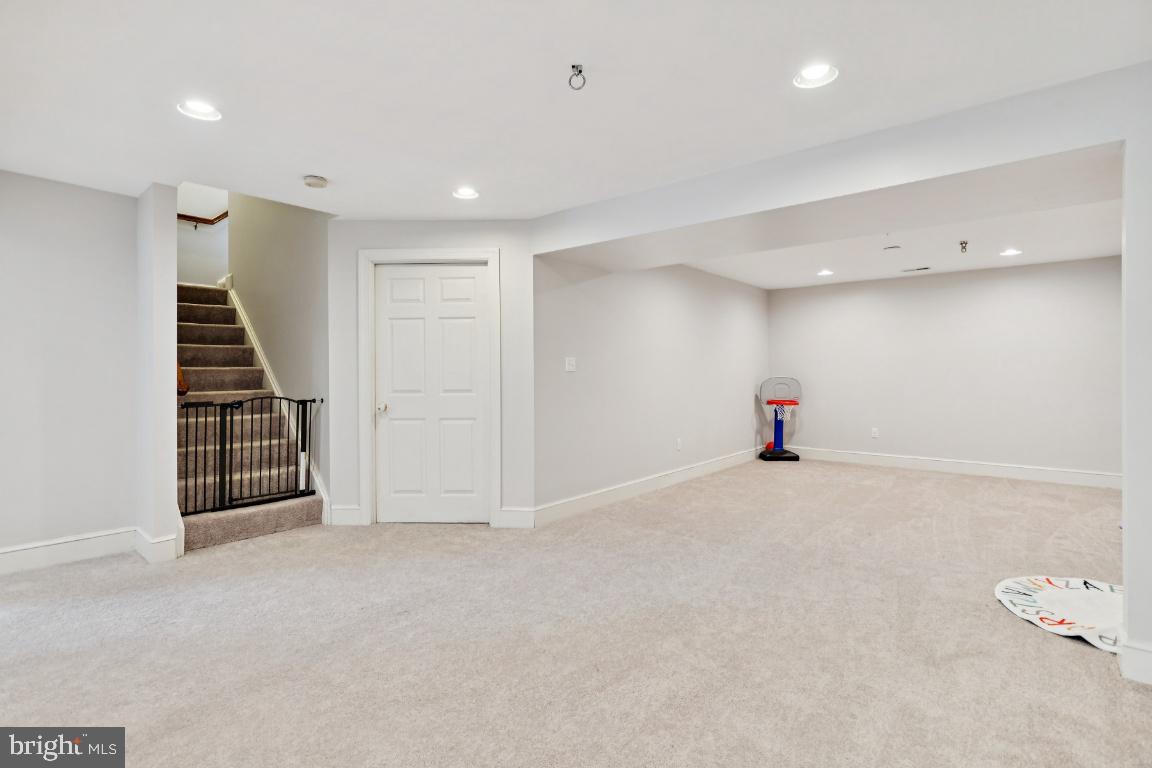 7819 WELLINGTON DRIVE