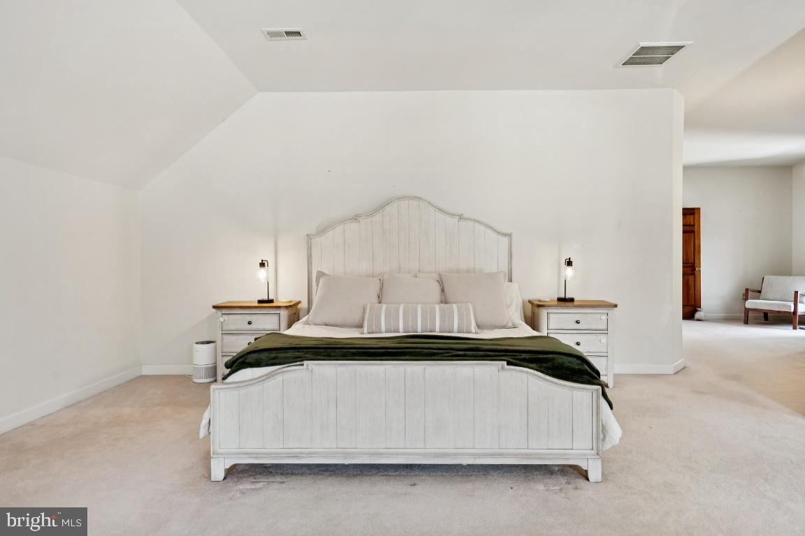 7819 WELLINGTON DRIVE