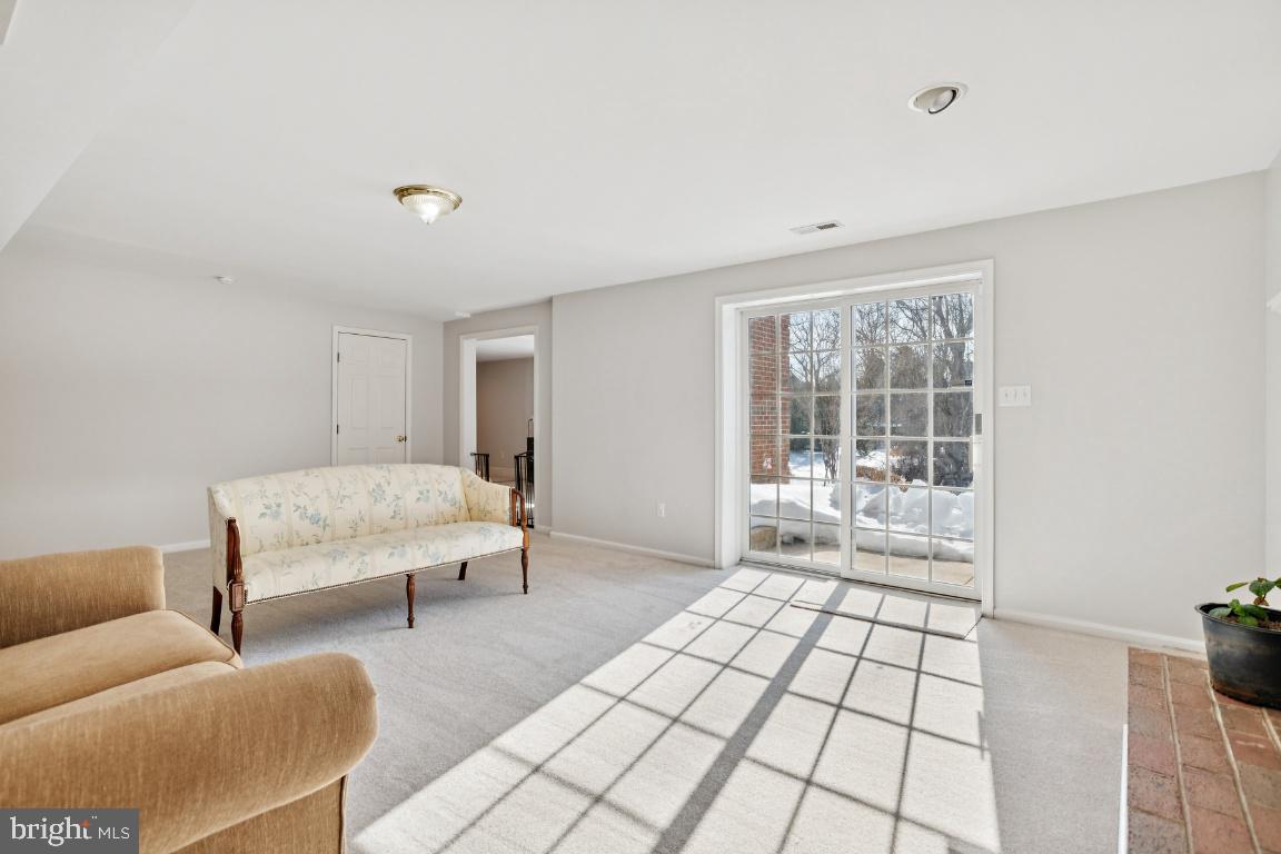 7819 WELLINGTON DRIVE