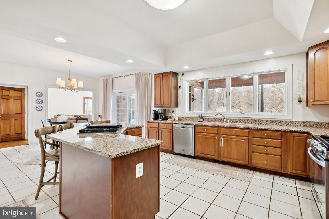 7819 WELLINGTON DRIVE