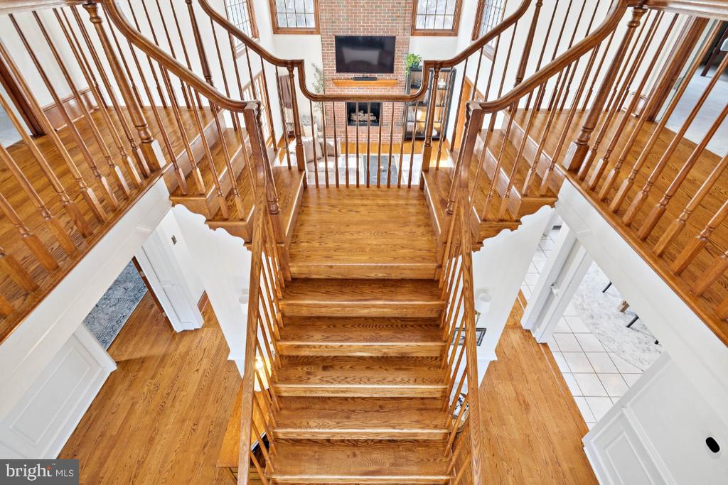 7819 WELLINGTON DRIVE