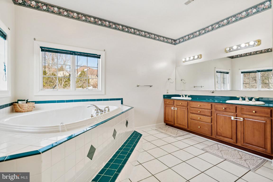 7819 WELLINGTON DRIVE