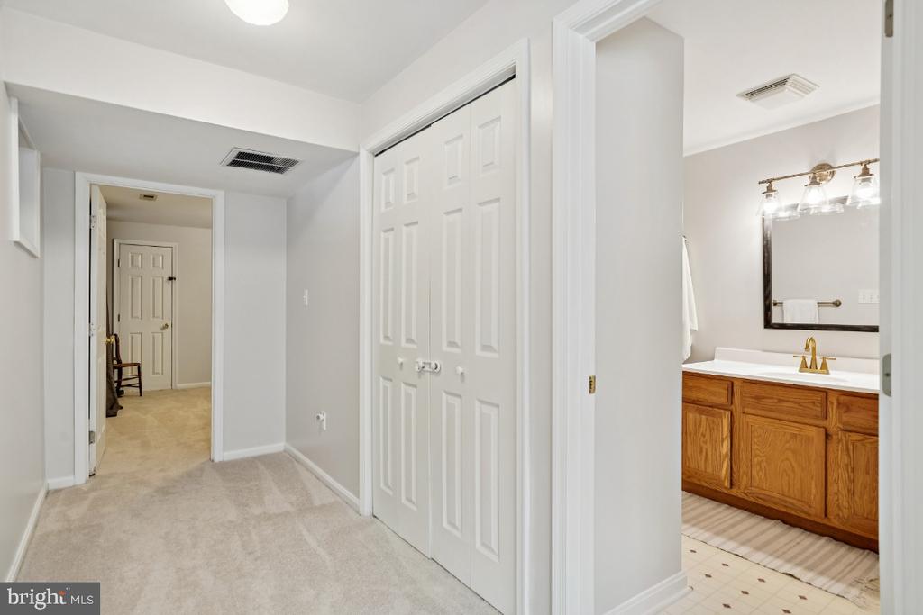 7819 WELLINGTON DRIVE