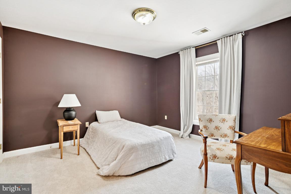 7819 WELLINGTON DRIVE