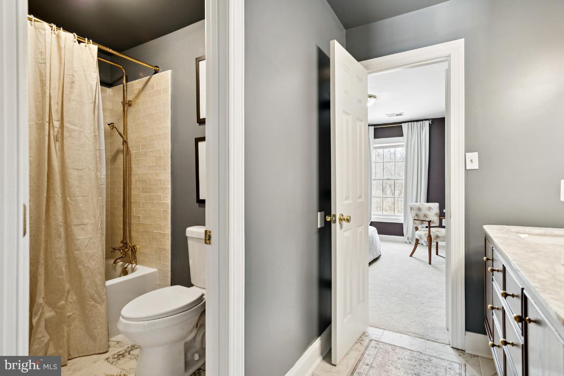 7819 WELLINGTON DRIVE