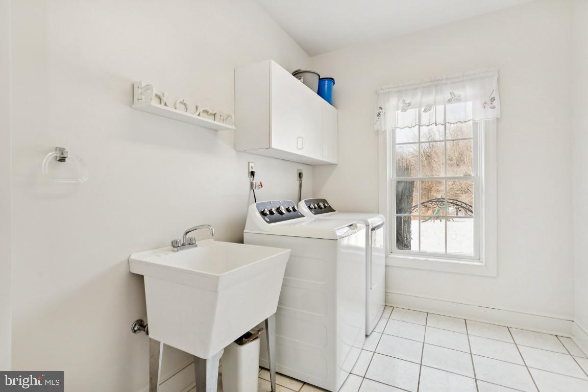 7819 WELLINGTON DRIVE