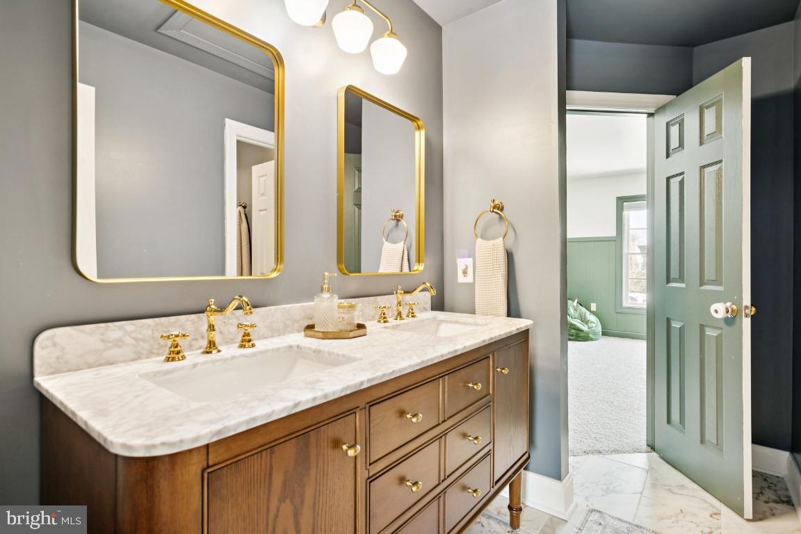 7819 WELLINGTON DRIVE