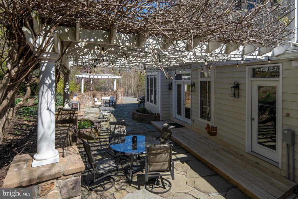 4752 GREENE LOVE LANE
