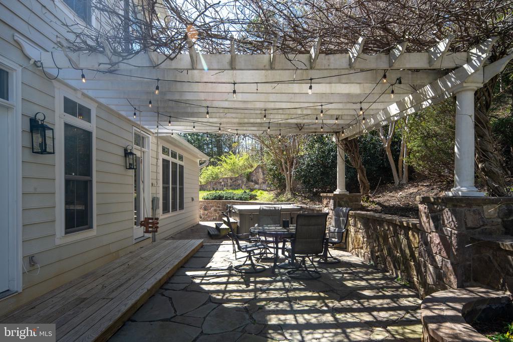 4752 GREENE LOVE LANE