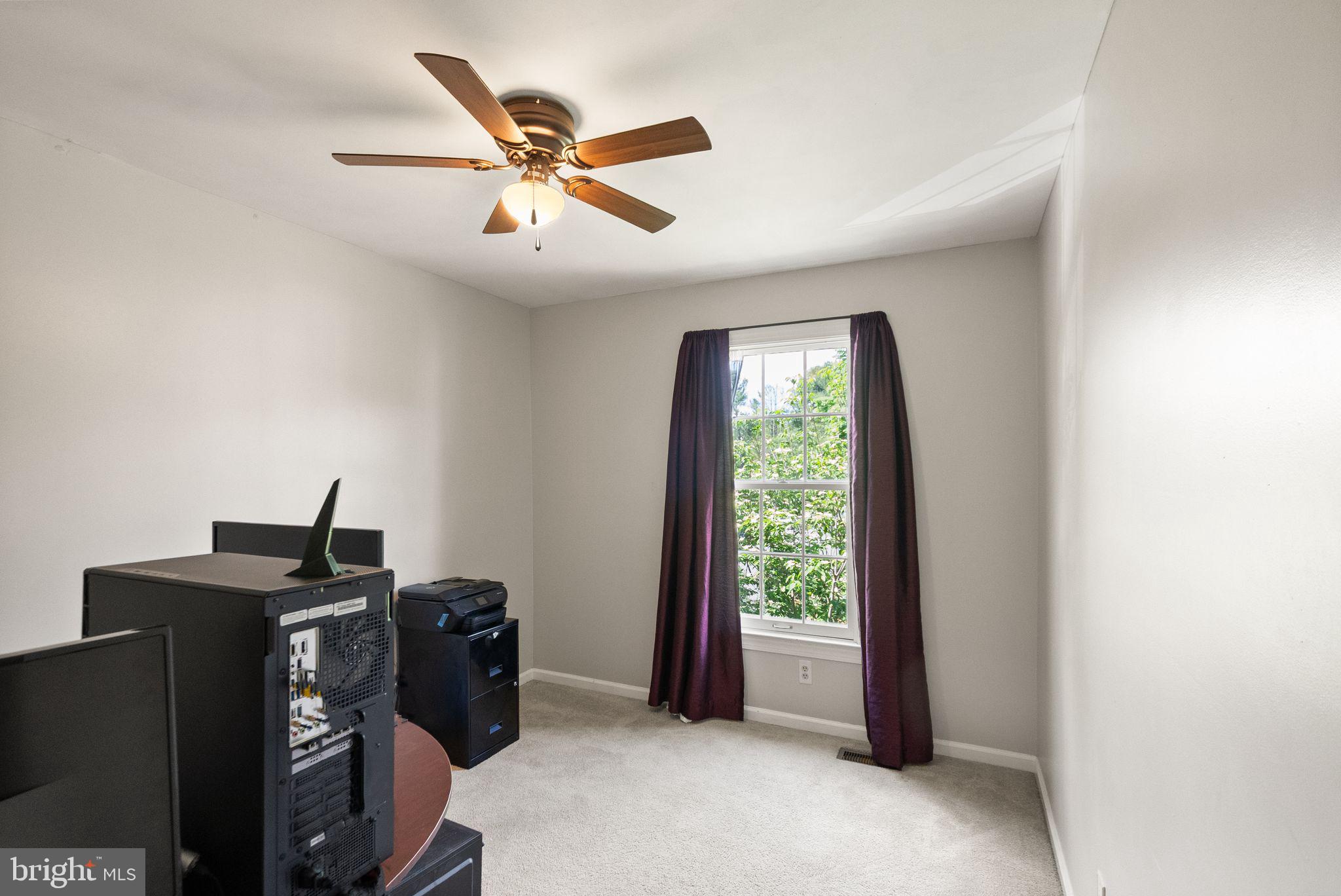 711 ACORN COURT