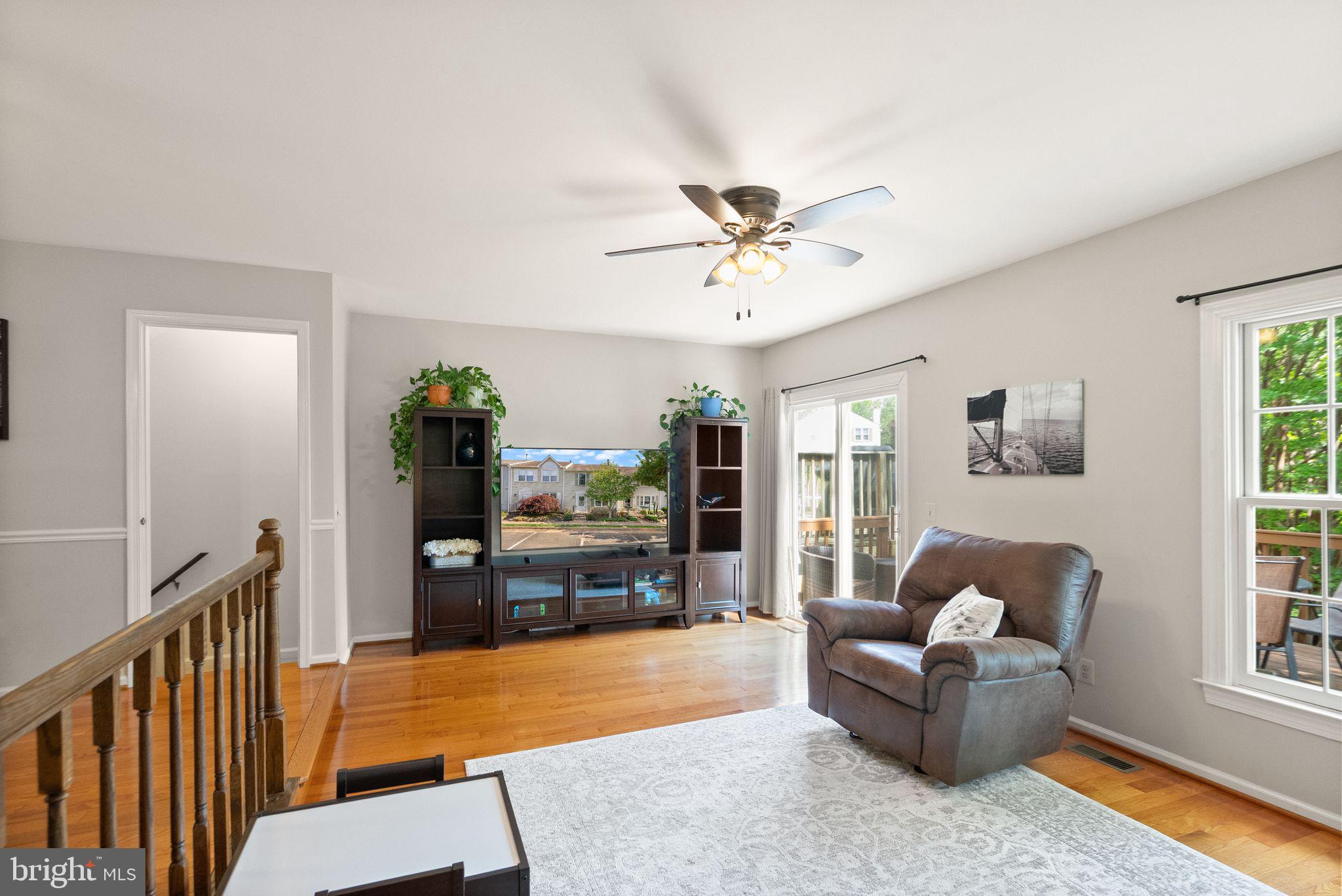 711 ACORN COURT
