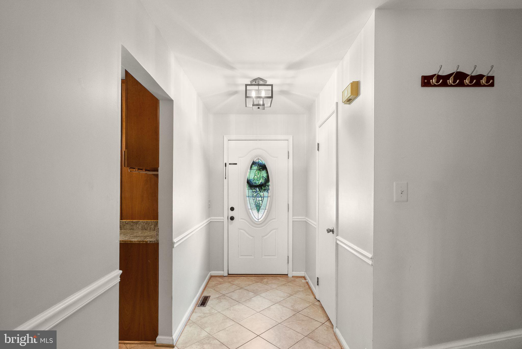 711 ACORN COURT