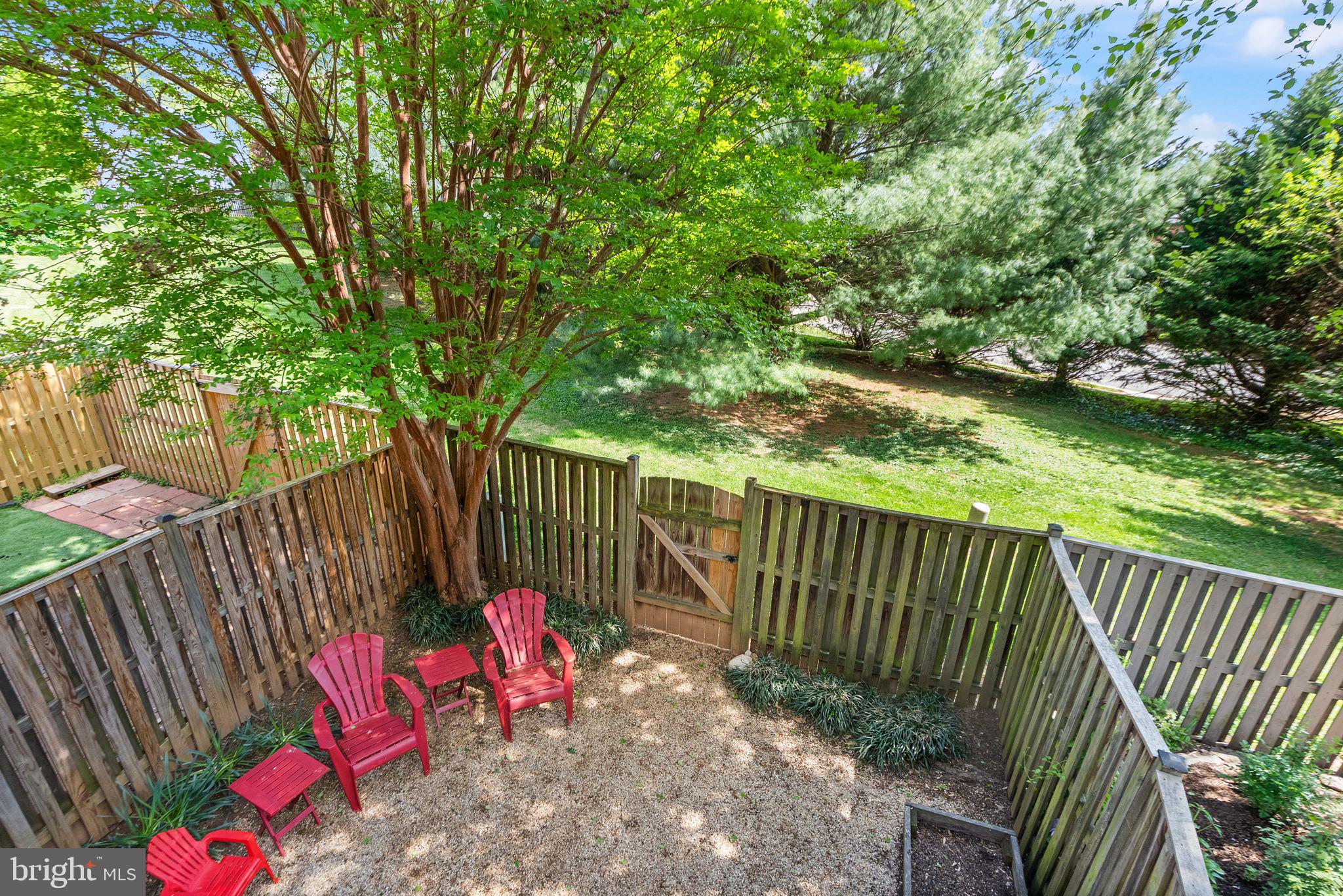 711 ACORN COURT