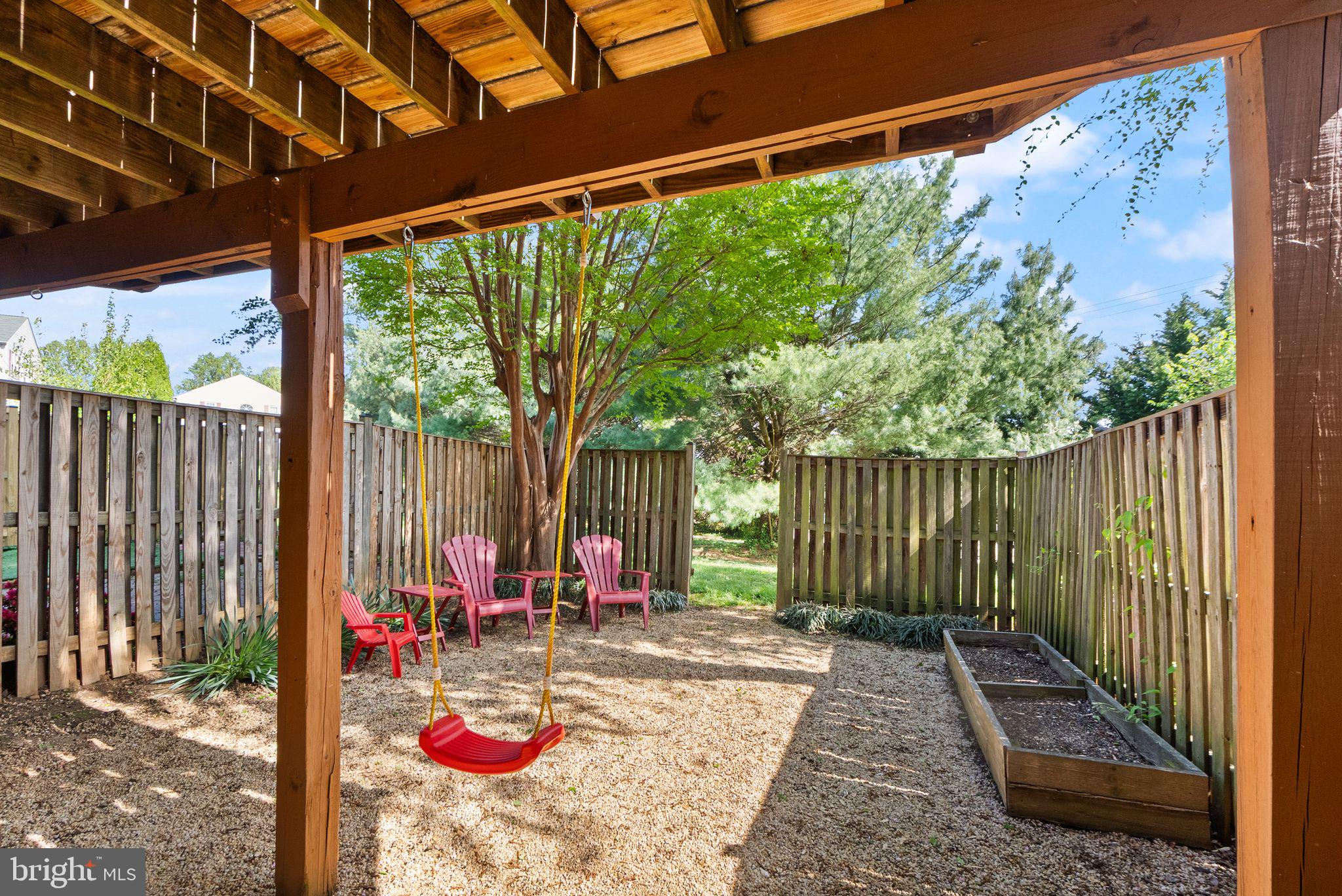 711 ACORN COURT