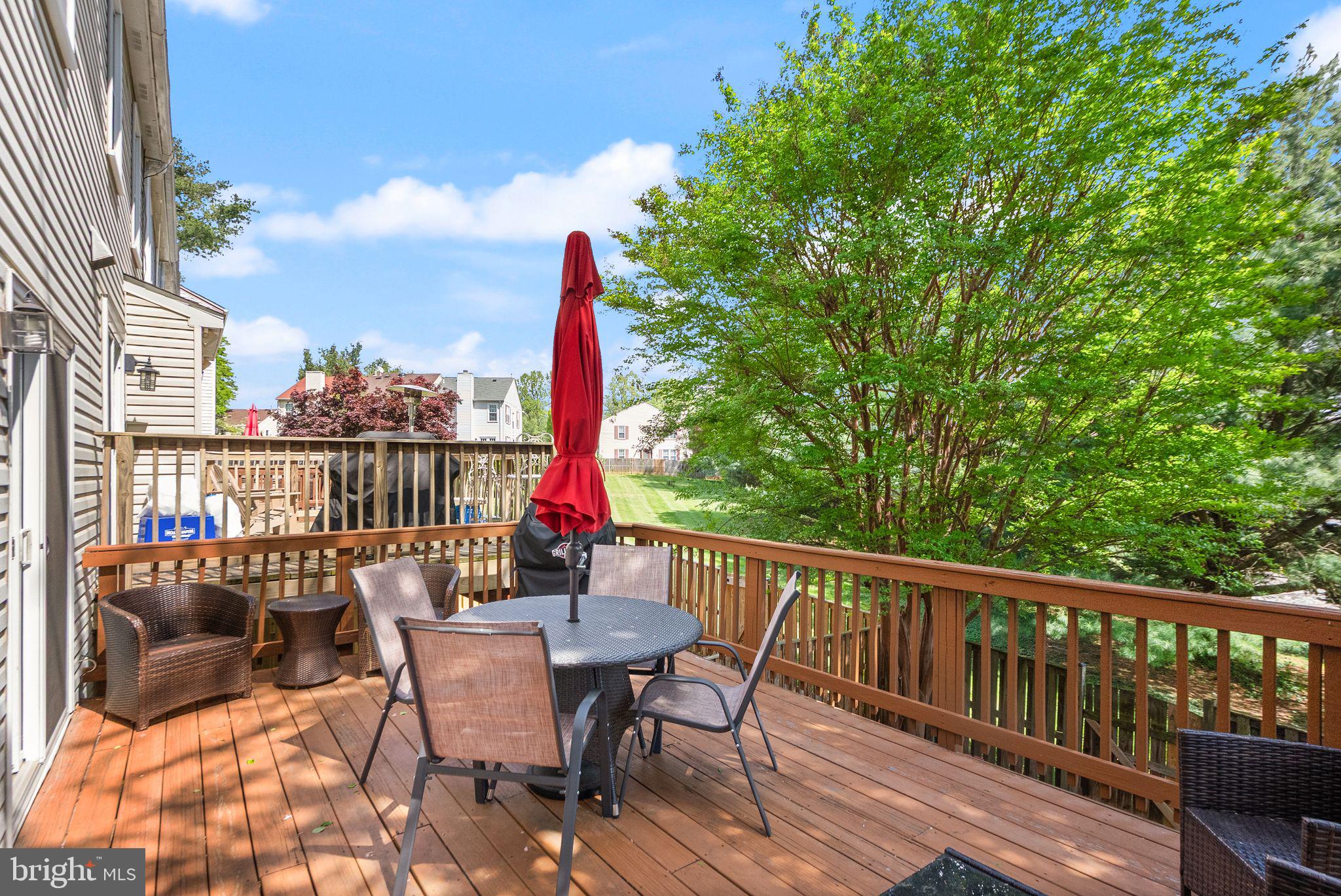 711 ACORN COURT