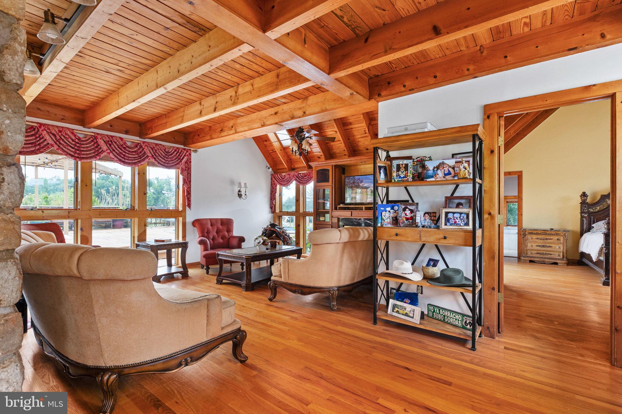 6119 BEACH ROAD