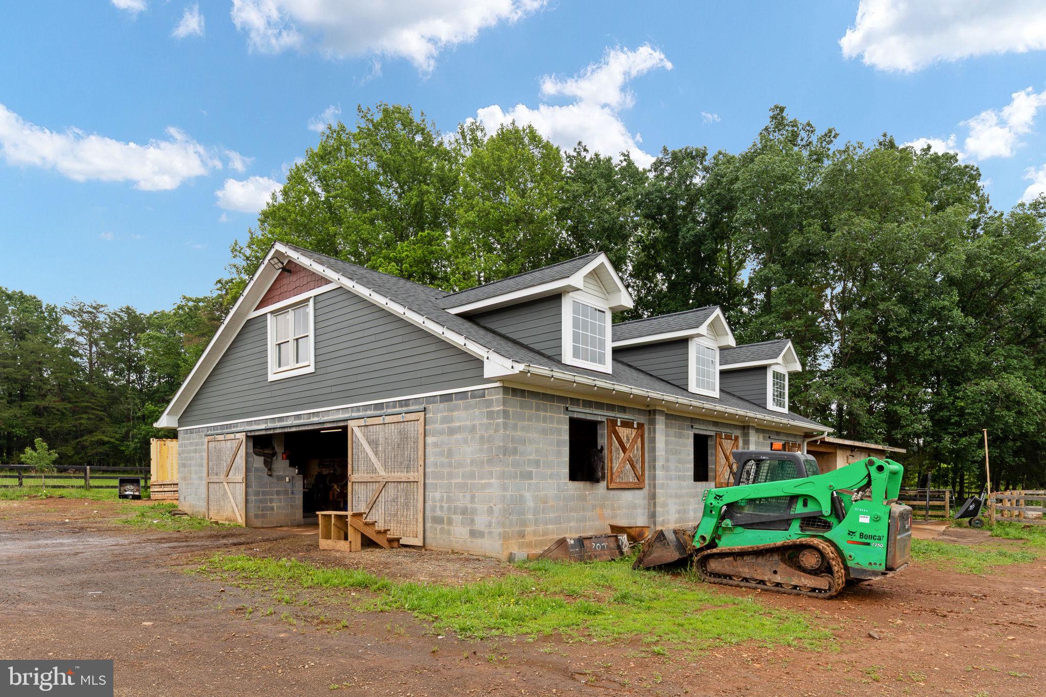 6119 BEACH ROAD