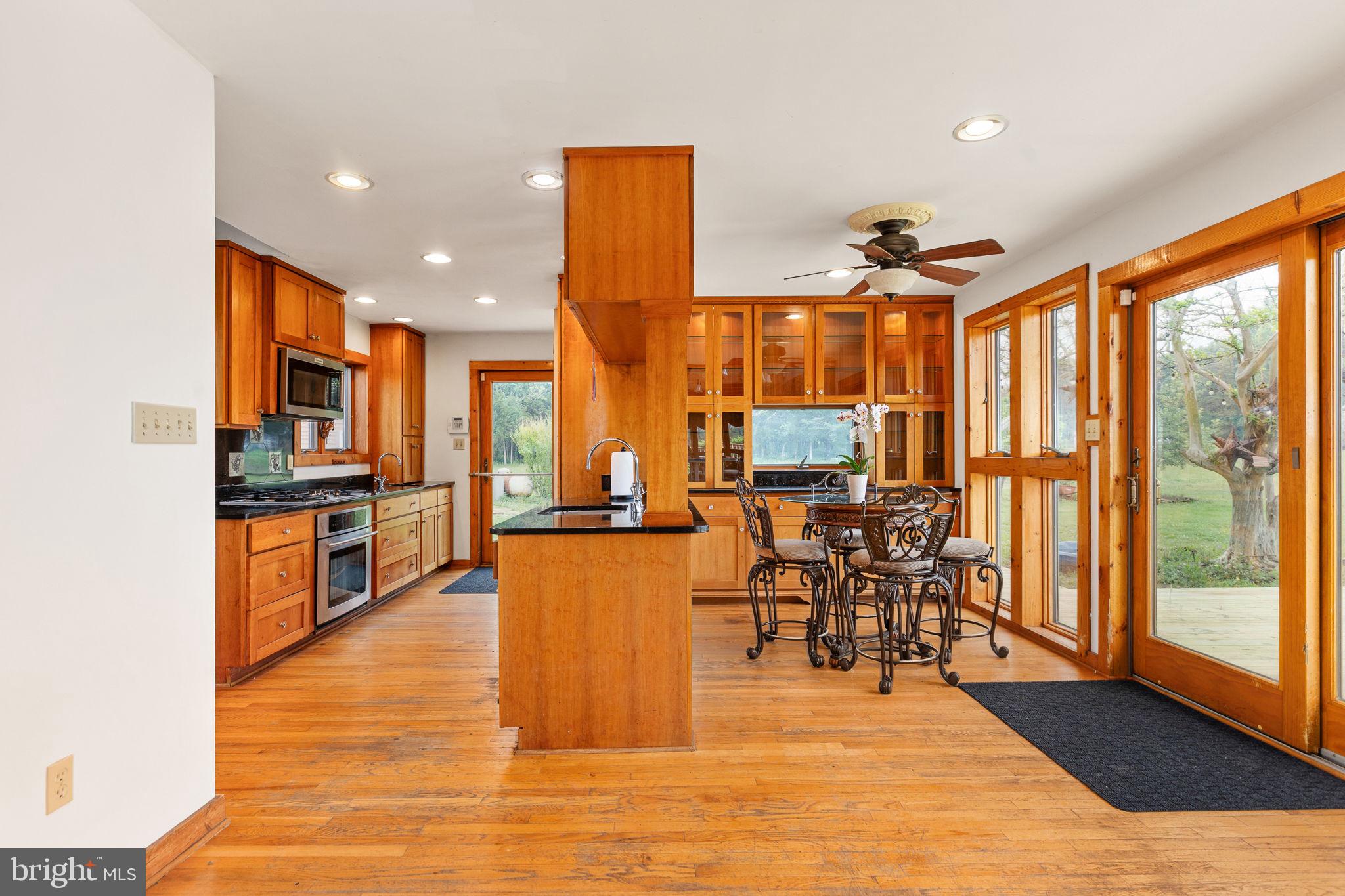 6119 BEACH ROAD