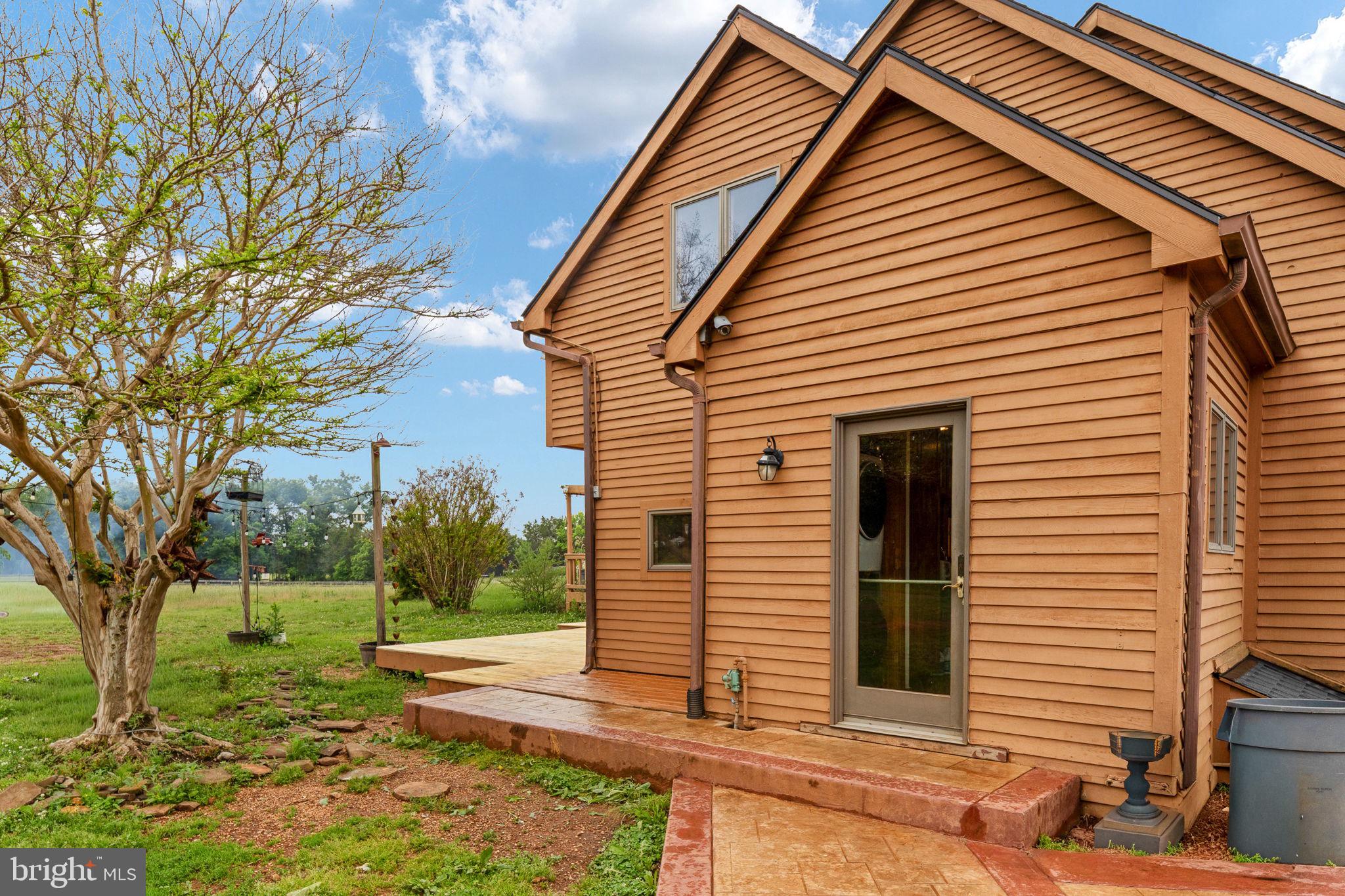 6119 BEACH ROAD