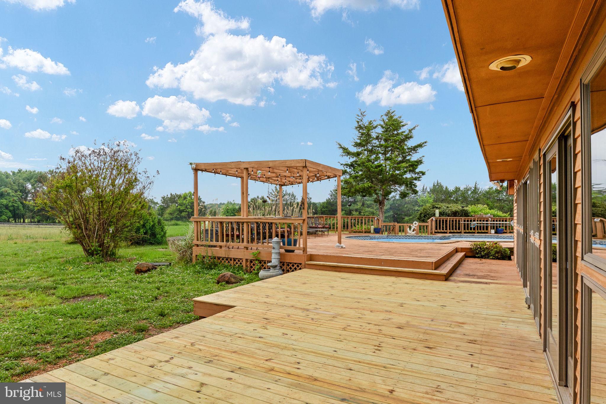 6119 BEACH ROAD