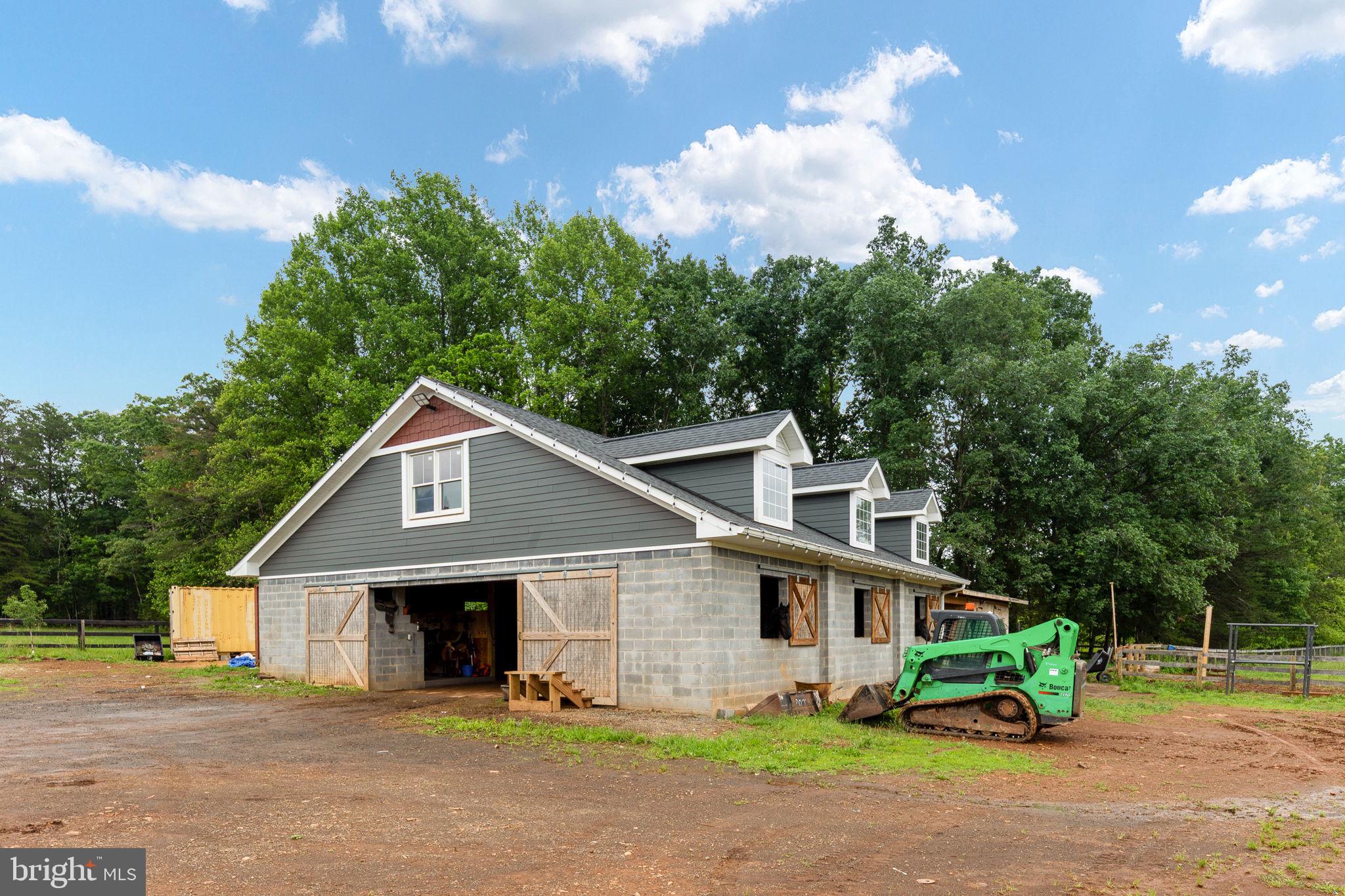 6119 BEACH ROAD