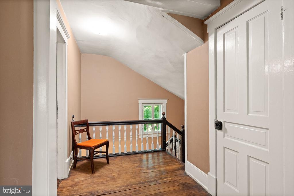 5102 WESTON ROAD