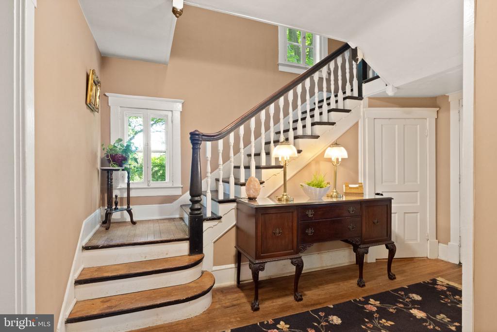 5102 WESTON ROAD
