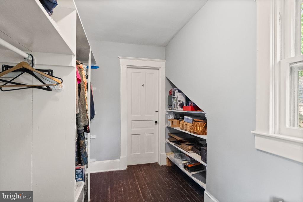5102 WESTON ROAD