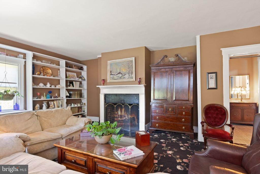 5102 WESTON ROAD