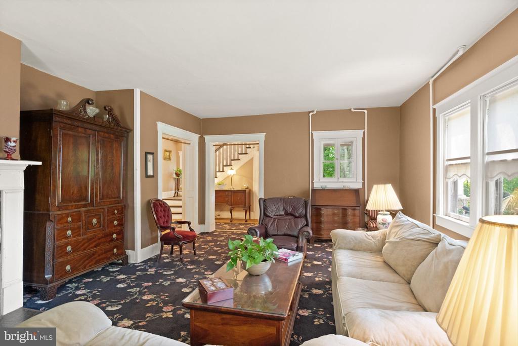 5102 WESTON ROAD