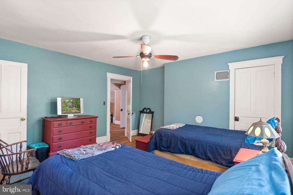 5102 WESTON ROAD