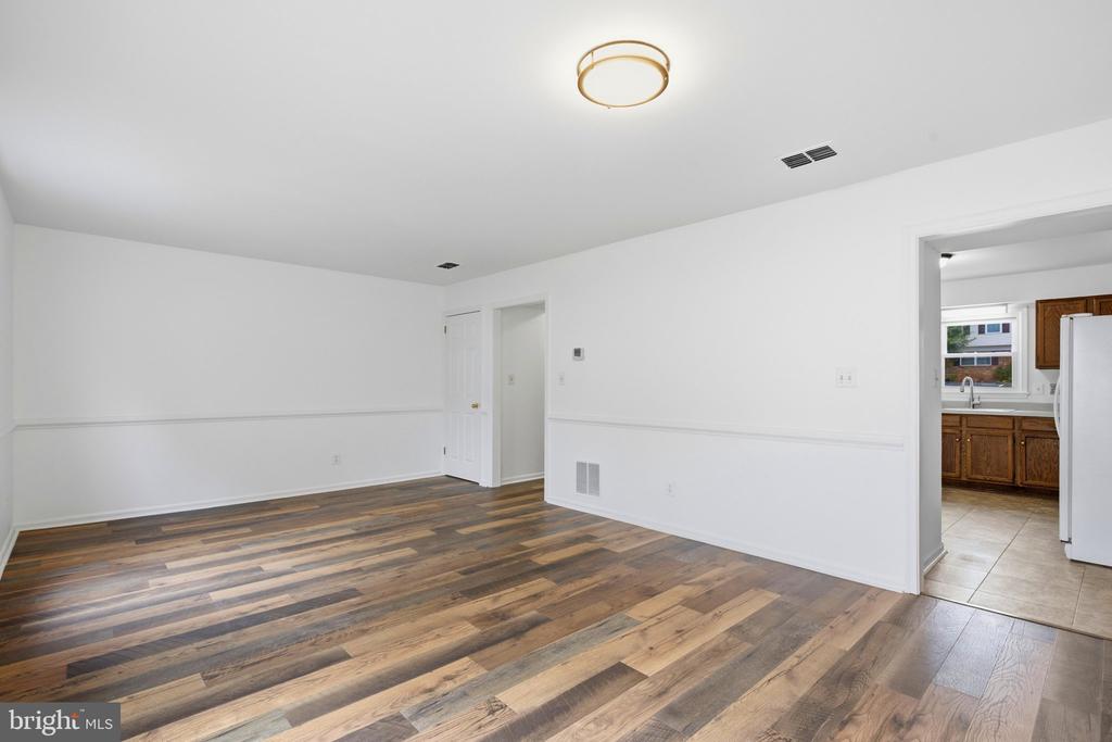 440 RIDGE COURT