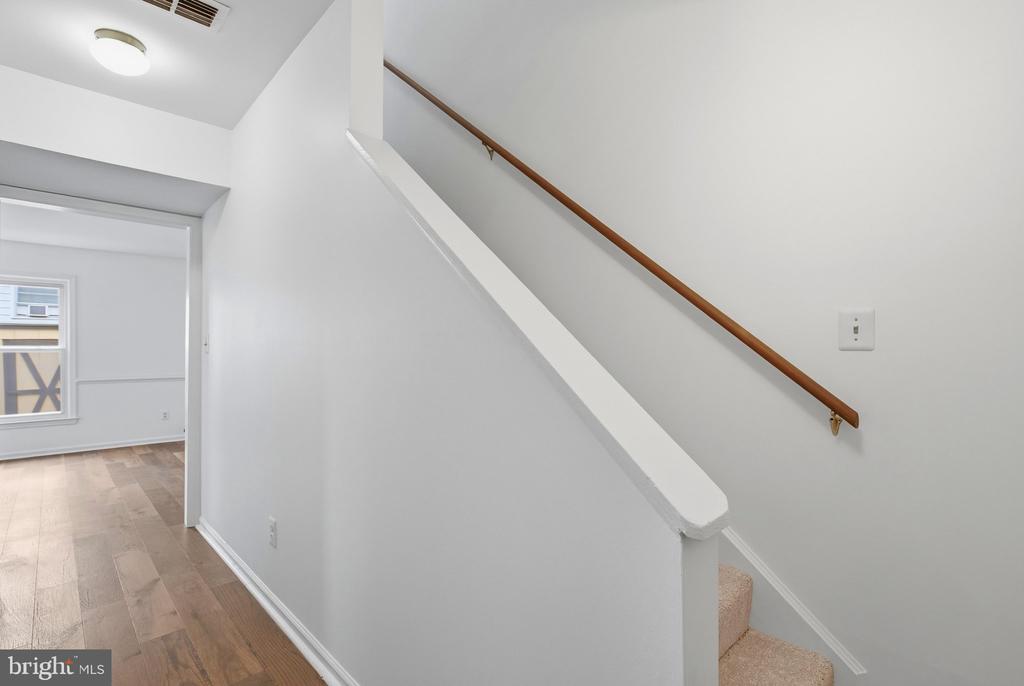 440 RIDGE COURT