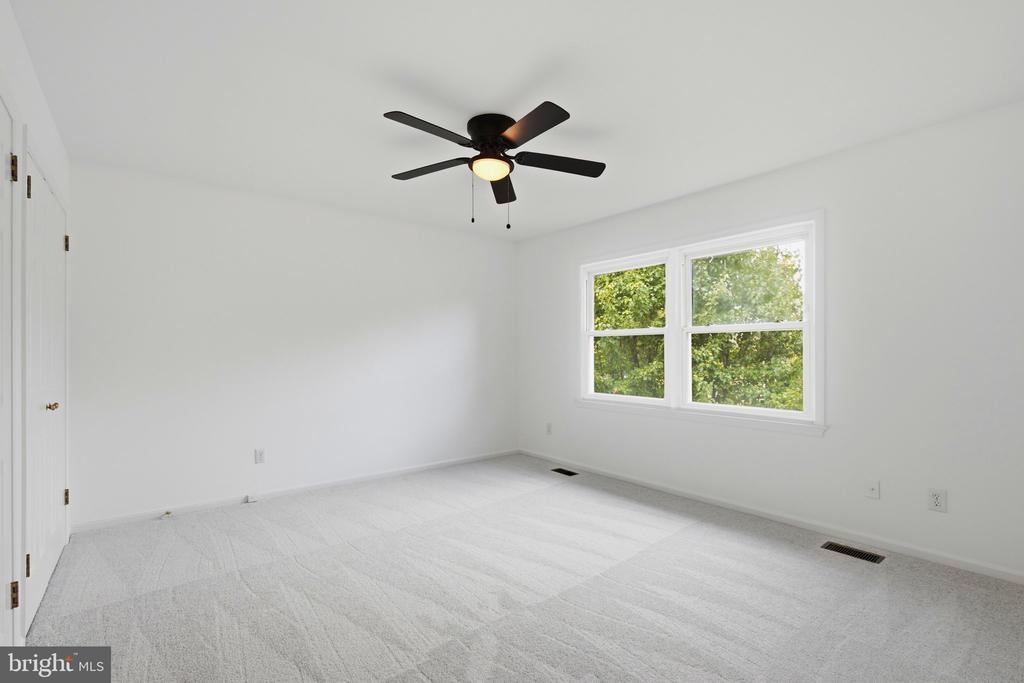 440 RIDGE COURT