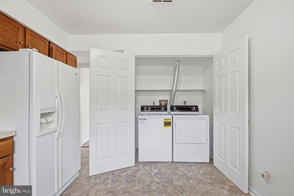 440 RIDGE COURT