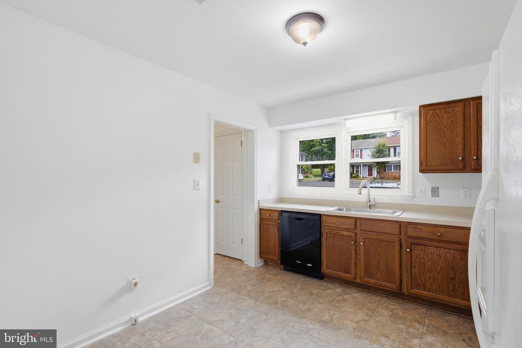 440 RIDGE COURT