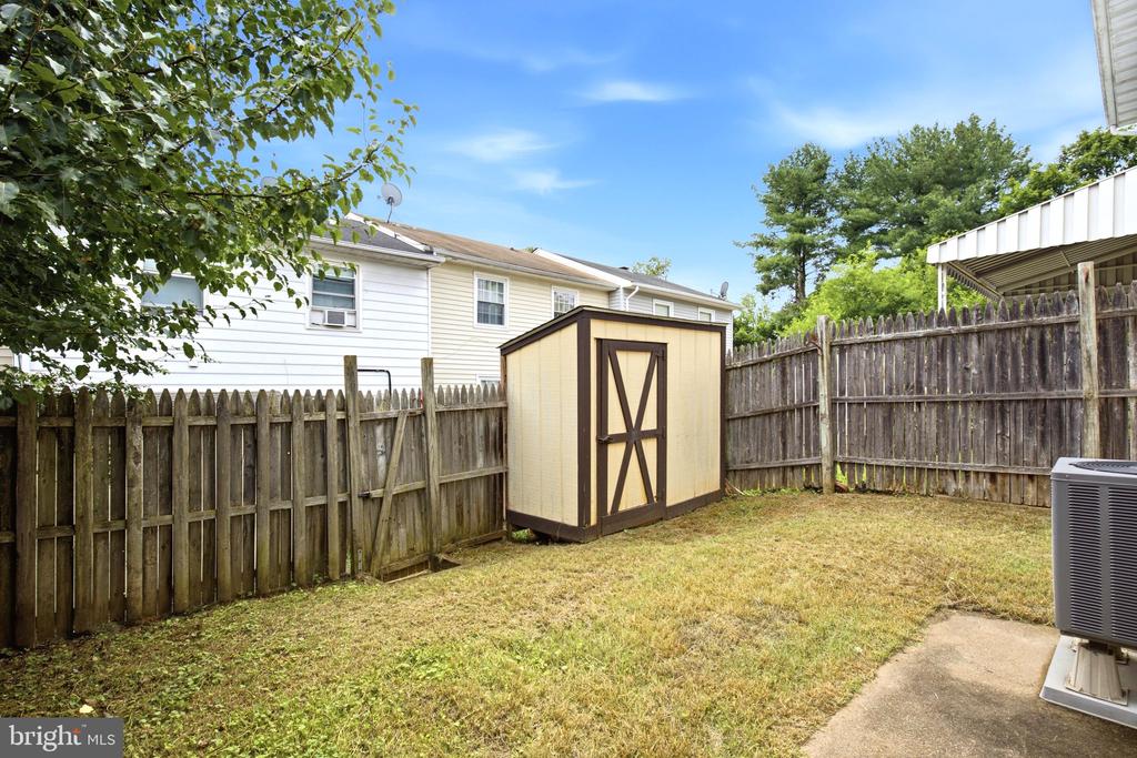 440 RIDGE COURT