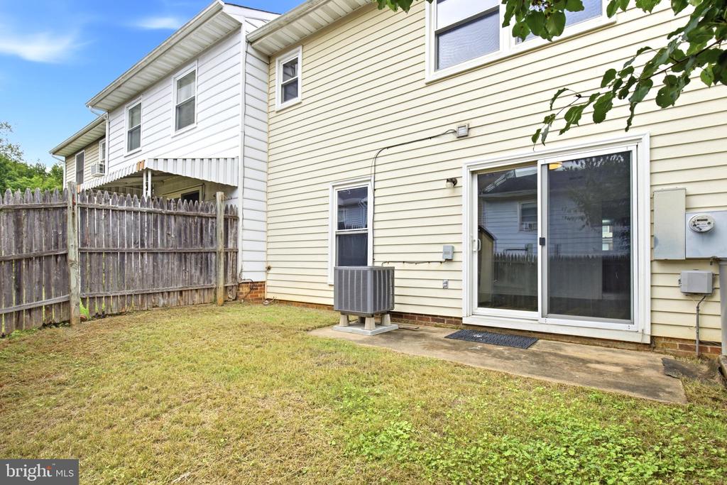 440 RIDGE COURT