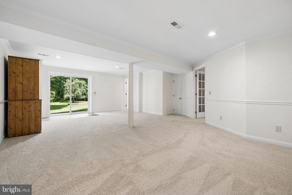 5290 HILLSIDE DRIVE