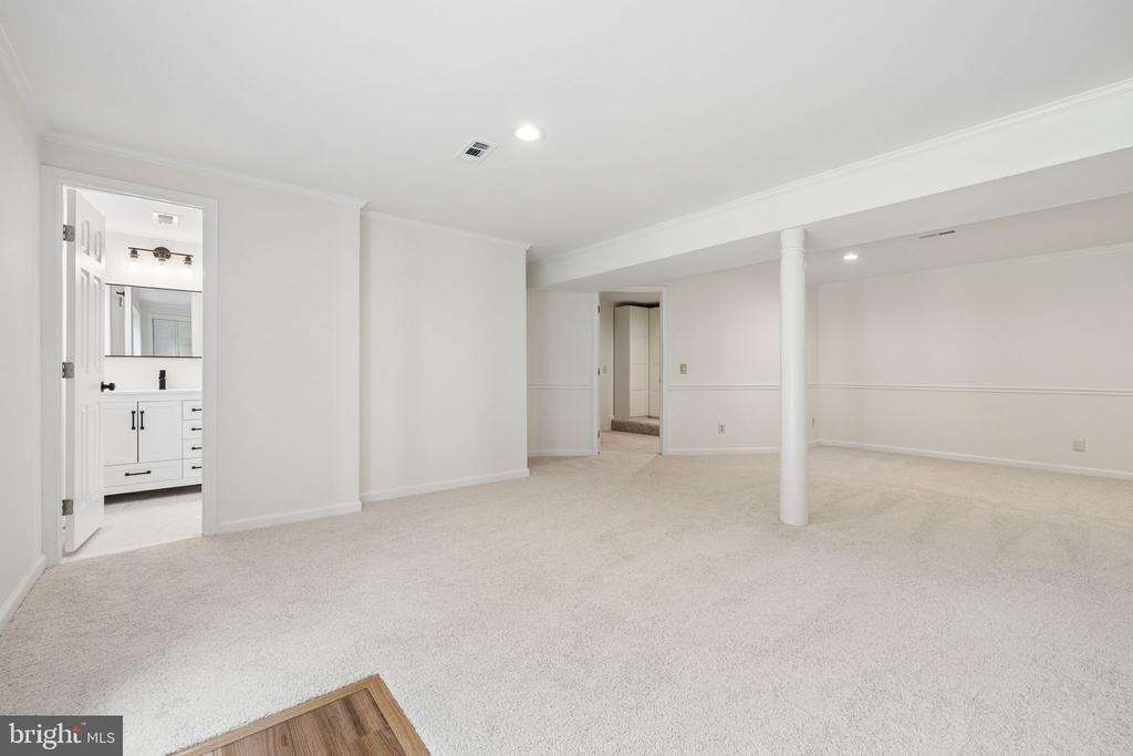 5290 HILLSIDE DRIVE